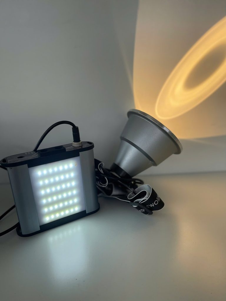 Đèn soi ếch pin rời mã TTS-900 plus , chóa nhôm 12cm nặng 100g , pin rời dung lượng 22000mAh